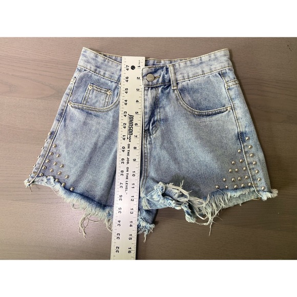 Jeans Fashion Boutique Mom Shorts XS Low Rise Cut Off Shortie Silver Beads - Picture 8 of 9